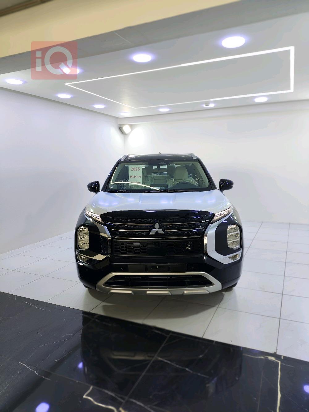 میتسوبیشی ئاوتلاندەر